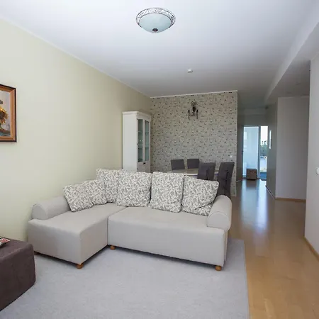 Suvekorter Aida Apartment